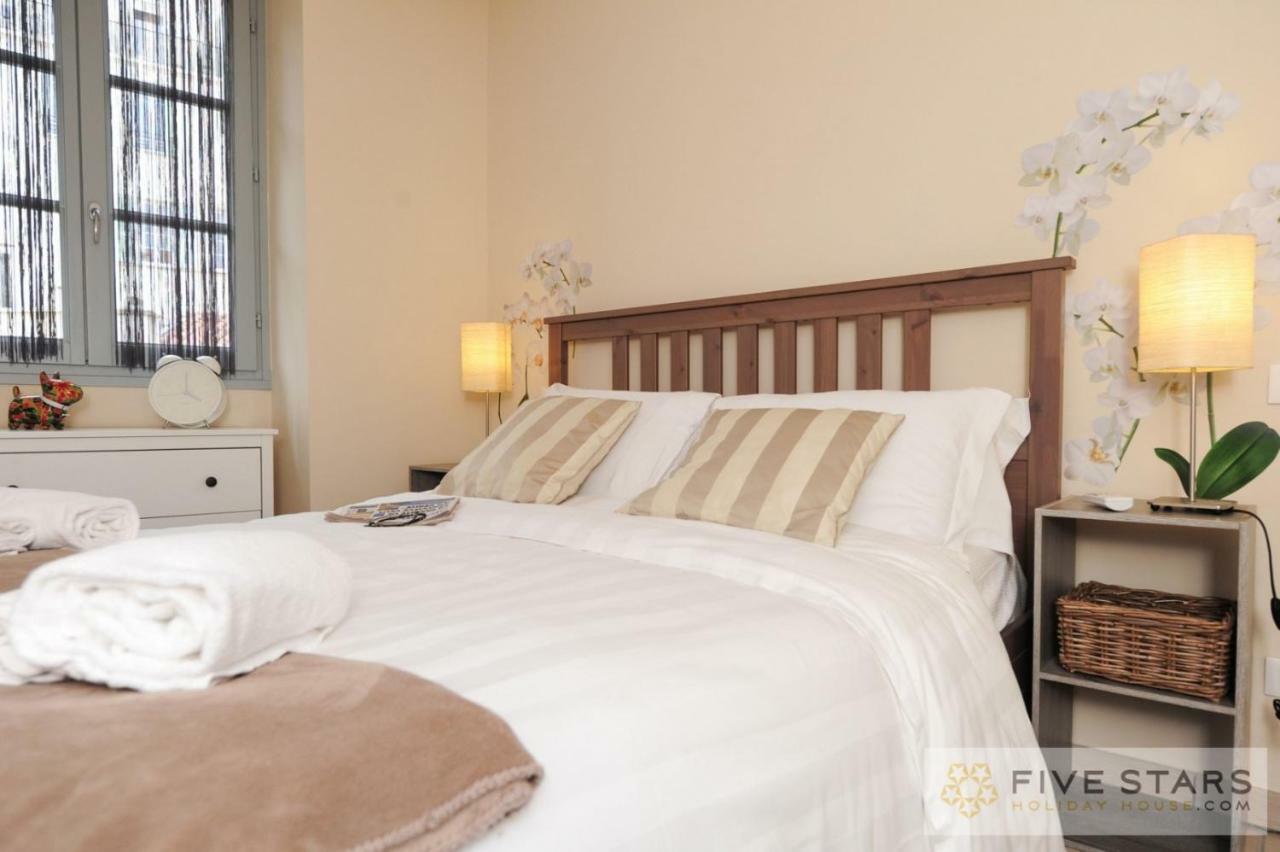 Flower Nest - Five Stars Holiday House *