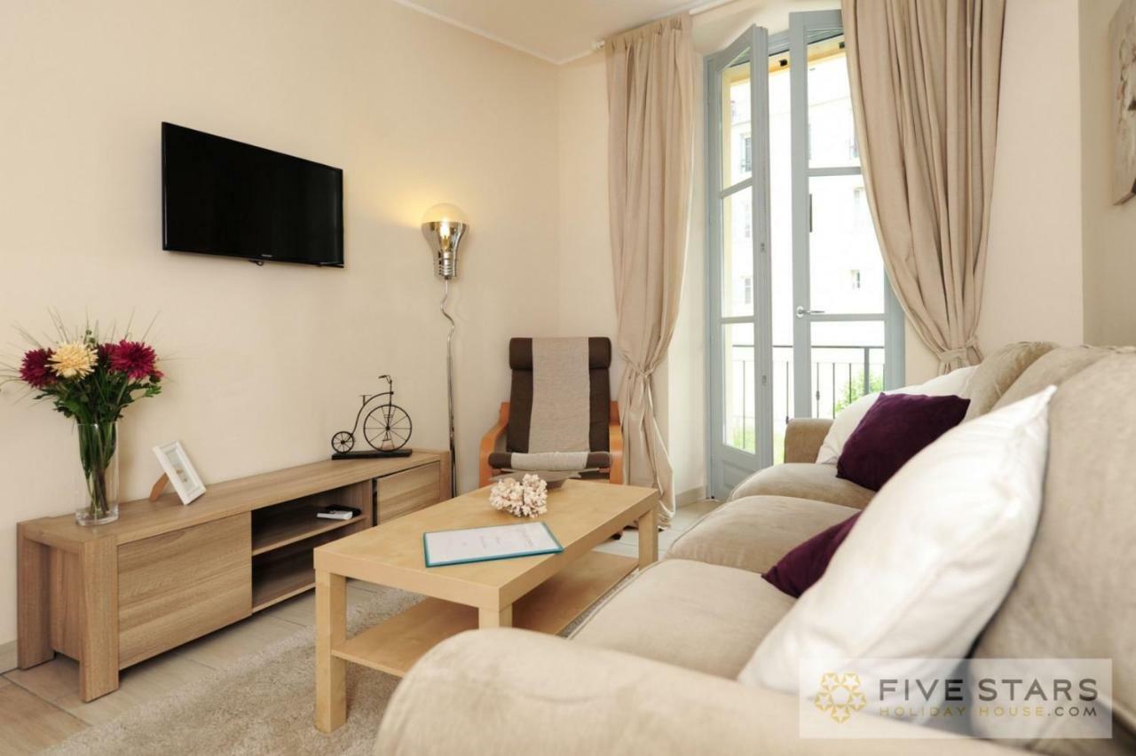 Flower Nest - Five Stars Holiday House * Nice